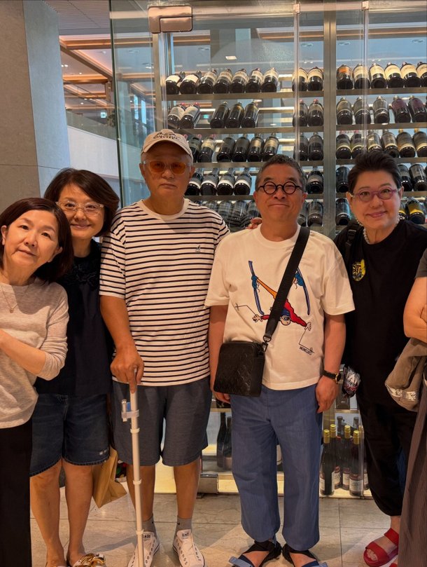 <b>송승환</b> 시력 <b>시각장애</b> 4급 의문의 은색 <b>지팡이</b> 정체