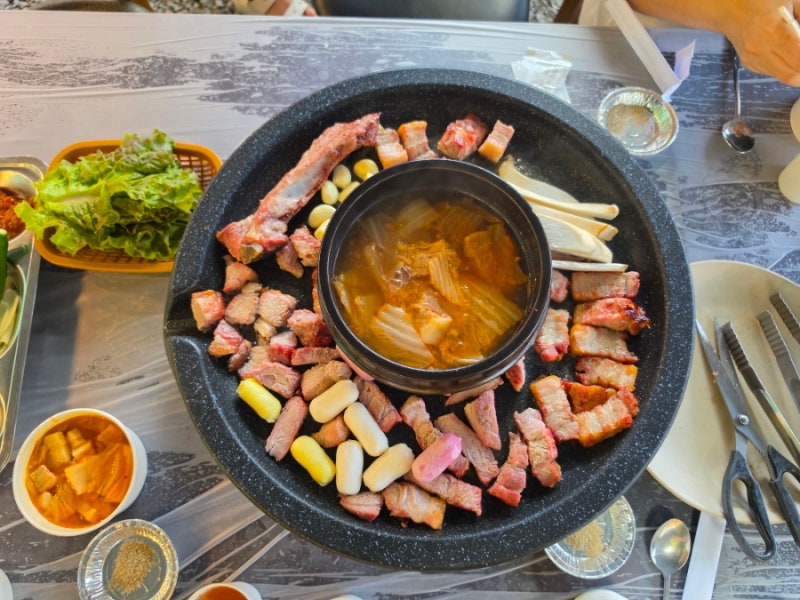 양평 단체 펜션 한옥 독채펜션 맑은숲캠프 저녁 바베큐 무제한 조식 무료