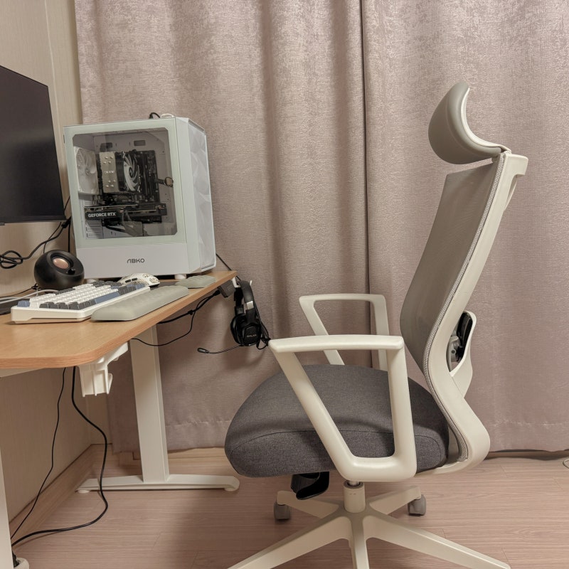 허리 편한 의자 시디즈 T50 1년 사용 후기