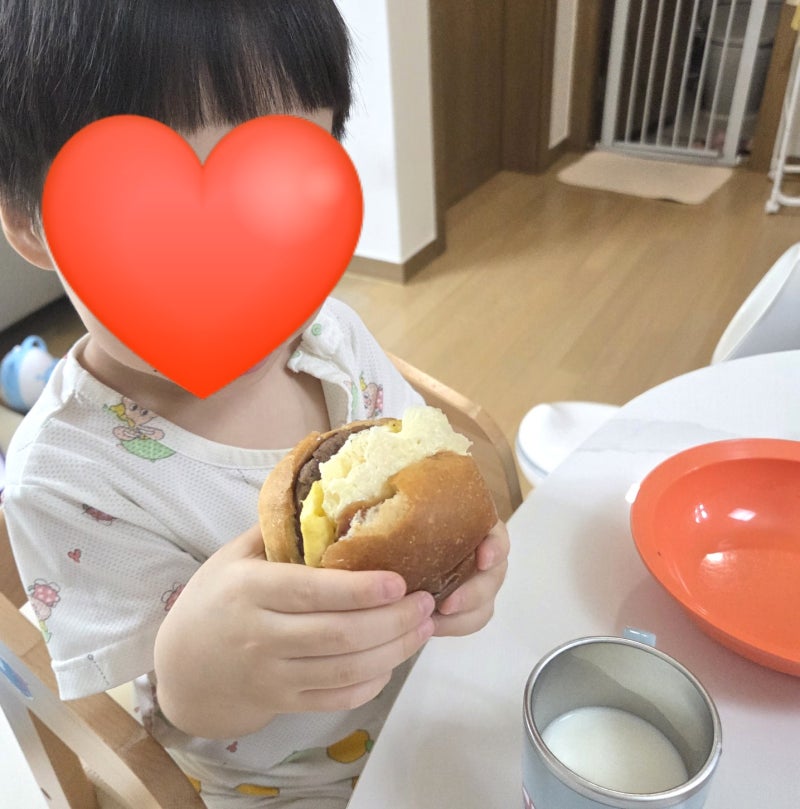 [모닝빵으로 아기 첫 햄버거 만들기] 아기 건강한 햄버거 초간단하게 만드는 방법