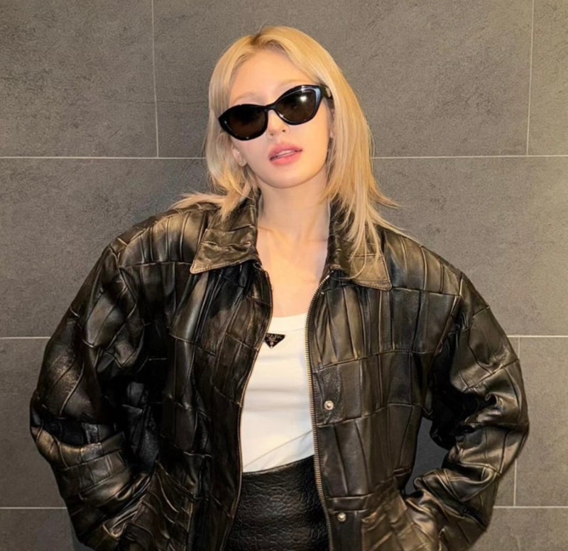 광양 보이네 프라다 SPR A02F 면세점 전소미 선글라스