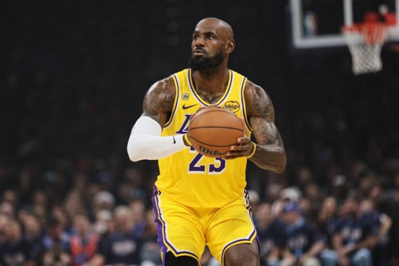 르브론까지 데려왔다 필라델피아가 NBA를 뒤흔든 ‘우승 올인’
