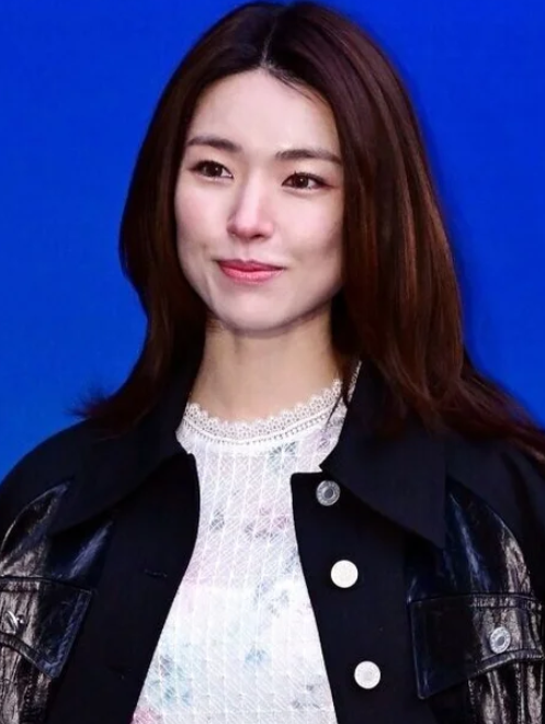 배우 하영 본인이 쓴 글일까? 13년 전 "증조부 친일, 이 집안 태어난 거 더러워" 커뮤니티 성지....