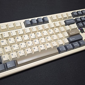 레트로 감성의 AULA F108Pro V2 독거미 키보드 샌드 베이지 세이야축 내돈내산 후기