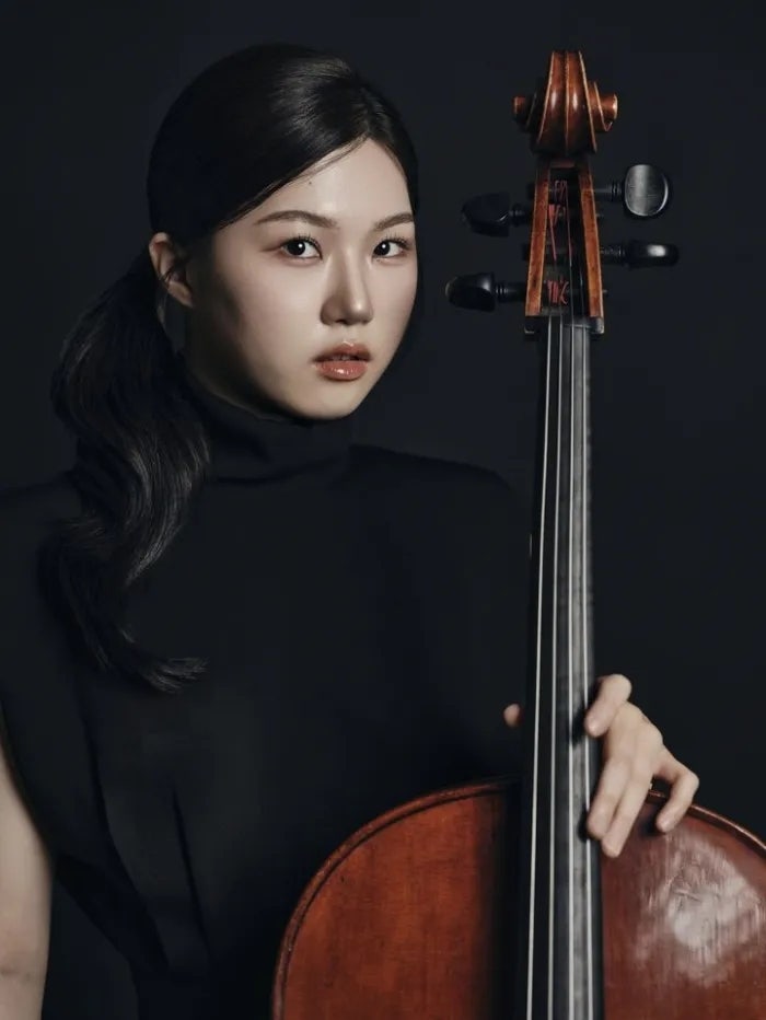 스무 살, 세계가 발견한 한국 첼로의 새로운 이름 김태연 — 퀸 엘리자베스 콩쿠르에서 세계....
