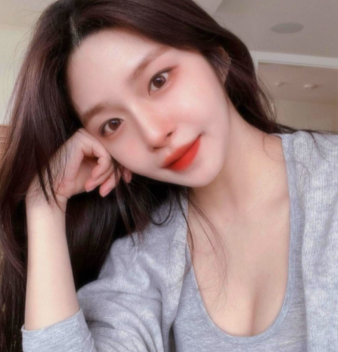 "이민정도 깜짝 놀랄 미모라고?" 쇼핑몰 모델 딛고 광고계 씹어먹은 신인 여배우의 근황?