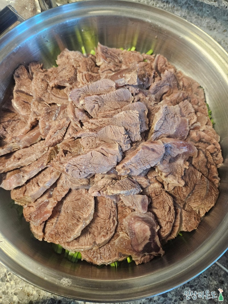 부모님 생신상 메뉴 추천 |저압냄비로 쫀득하고 담백한 사태수육,전골 만드는 법