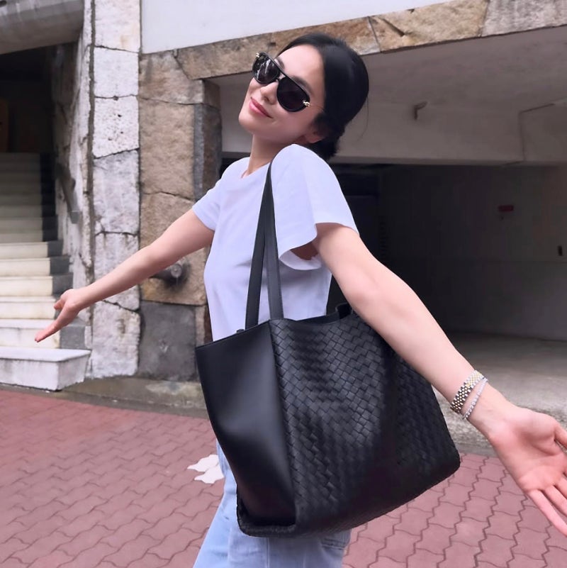 Song Hye-kyo's travel look: Her jeans fashion is prettier than her dresses