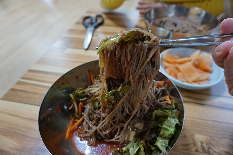 정통 막국수 맛을 본고장에서 저렴하게 맛나게 즐길 수 있는 곳, 철원군 동송읍 춘일 막국수