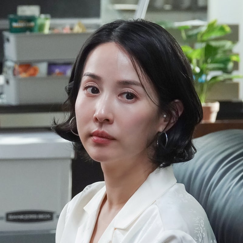 "40대 추구미 1위"... 조여정 단발펌, 반묶음까지 예쁜 이유