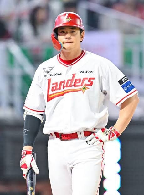 22억 거포 김재환, 타율 꼴찌인데 4경기 12타점… SSG가 웃는 이유