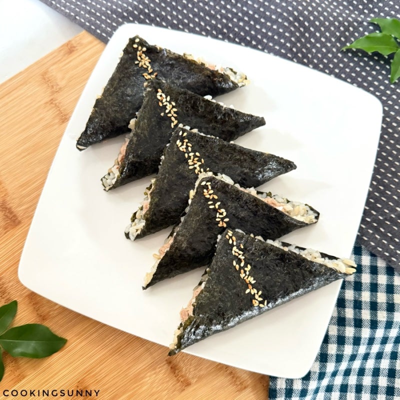 참치마요 딱 하나만 넣어서 정말 쉽고 맛있는 초간단 참치마요 접는 삼각김밥 만들기 간단한....