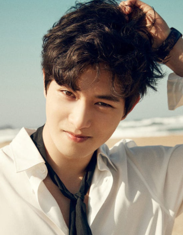 씨엔블루 탈퇴한 이종현 어디서 뭐하나 했더니…“8년째 뷰티 마케팅 중”