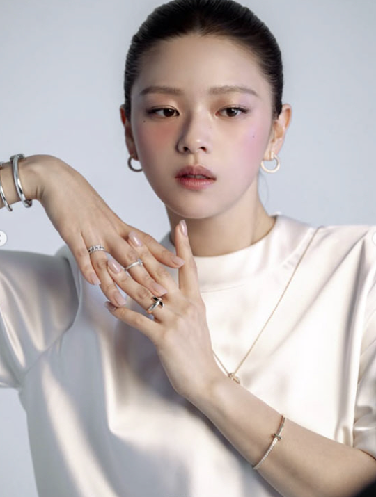 정연 JYP 11년 만에 떠났다, 배우 유정연 새 프로필 공개