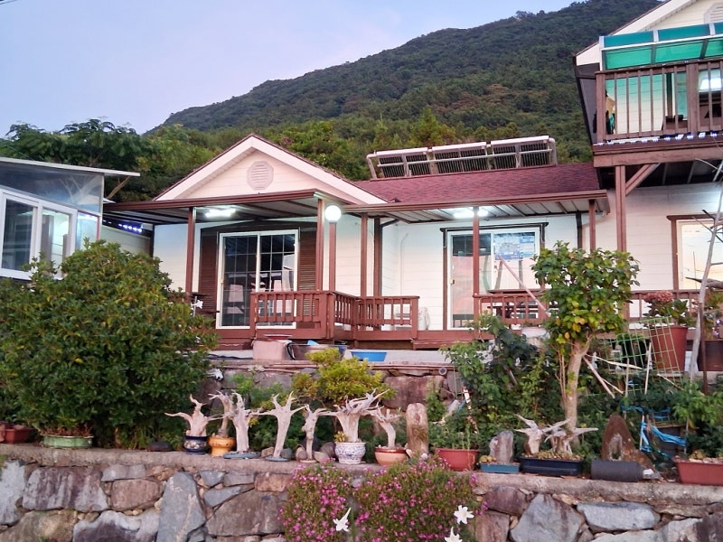 Recommended Yeosu Geumo Island Pension: Chueokae Bada Pension, where I stayed the night before a fishing trip
