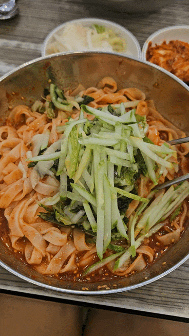 홍석천 이원일 유튜브에 나온 염창역 칼국수 맛집_미시락칼국수