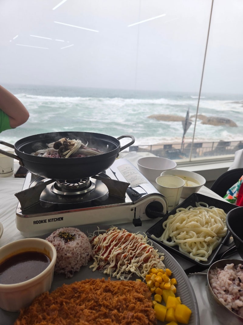 속초등대해수욕장맛집 오션뷰가 끝내주는 영랑동 맛집 등대곳간