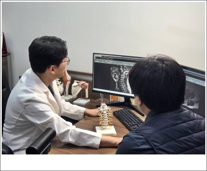 귀 뒤 머리 통증 한쪽만 아프면? 후두신경통 vs 경추성두통 vs 편두통