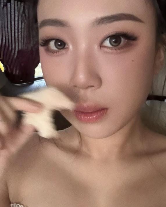 "랩퍼 '이영지' 눈 밑 지방 재배치, 4년 고민 끝에 했는데 대만족"… 전후 달라진 것들