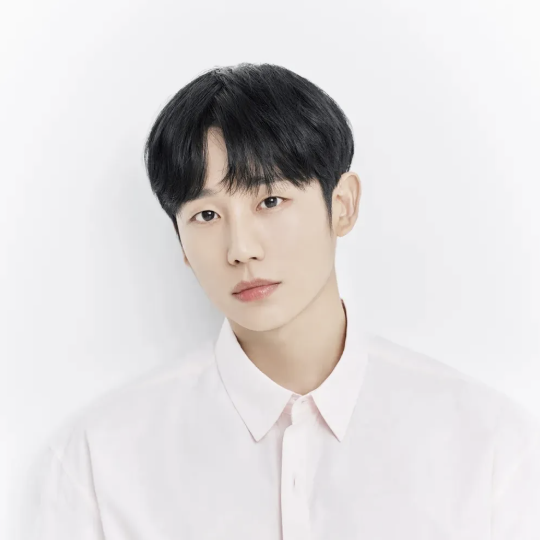배우 정해인 프로필 나이 데뷔 키 출연작 고향 학력 재산 집안 군대 결혼