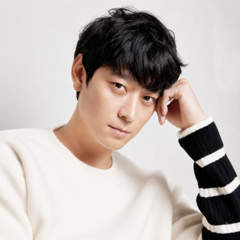 “친일파 후손인데 왜?” 강동원이 논란을 피해갈 수 있었던 이유