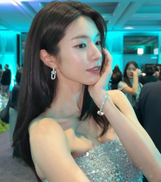 하영 어머니 <b>이미숙</b> <b>코어메드</b> 대표 '현금 2억 금고,1970년대 해외 유....