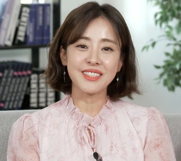 인성논란에 자취를 감춘 연예인 "이혼하고도 전남편과 매일 통화"하는 배우 박은혜