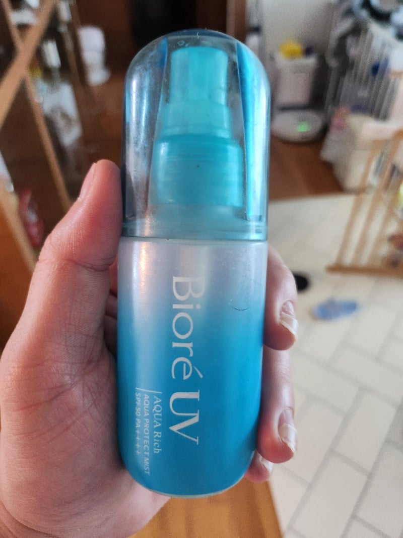 비오레 UV 아쿠아리치 아쿠아 프로텍트 미스트, 뿌리는 편의성이 최고예요