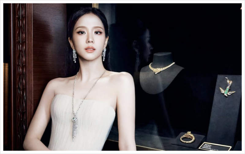 “손목에 대체 몇 개를 찬 거야?” 지수 새 화보, 까르띠에 주얼리에 시선이 쏠린 이유
