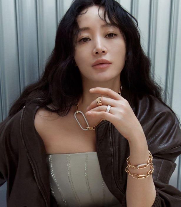 50대에도 20대 몸매 유지하는 김혜수 다이어트 식단, 뼈는 남기고 살만 빼는 비결