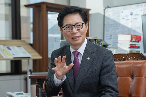 황정근 국회도서관장 프로필 고향 학교 이력 임명권자 <b>이진숙 5·18</b> ....