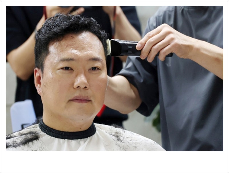 불혹 천하람 의원, 머리 깎고 2박3일 논산훈련소 입소.