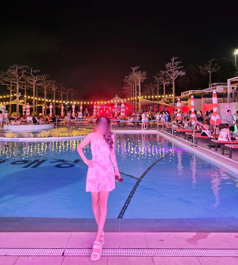 반얀트리 풀파티 픽! 체형커버 모노키니 원피스 수영복 여성 로맨틱 플라워 홀터넥 일체형