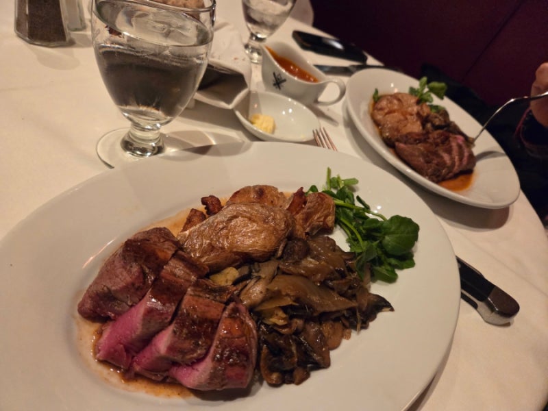 뉴욕맛집 갤러거 스테이크 런치스페셜 코스 / 타임스퀘어 크리스피크림 도넛 / 뉴욕 맥도날....