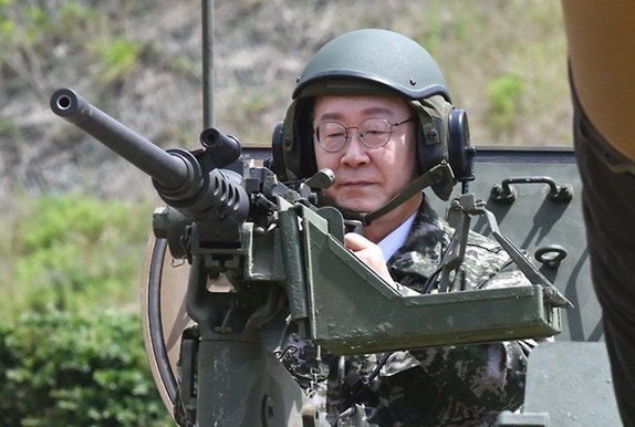 이재명 대통령 "선택적 모병제 내년 시행" 발표, 5만명 규모 부사관 어떻게 뽑나