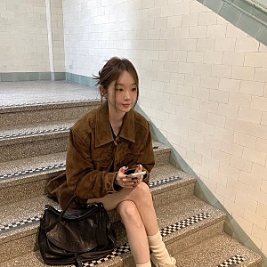 강민경 사복패션 휠라 운동화 글리오 LX 아이보리 정보 나  이거 사야할것 같네