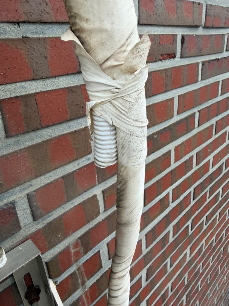 에어컨 배수호스 연장｜외벽 누수·부식 예방 및 에어컨 냉매가스 충전 작업