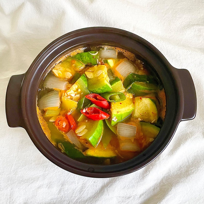 둥근호박찌개 레시피 여름 제철 밥도둑 새우젓 호박찌개
