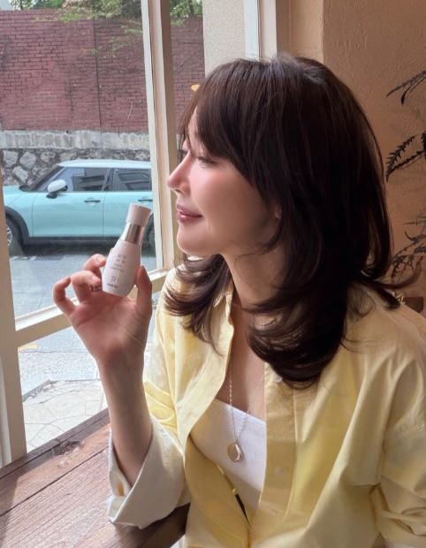 엄지원 일본 여행 갔다가 발목 뼈 산산조각…맨홀에 신발 끼어 긴급 수술까지