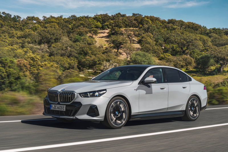이 옵션 빼면 손해입니다! 2026 신형 BMW i5 M60 xDrive 페이스리프트 가격표부터 확인하세요.