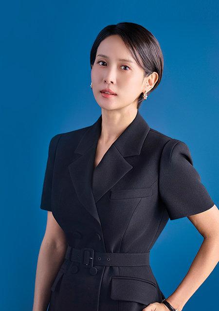 <b>조여정</b>·<b>하석진</b>, 뭔사이?…<b>SNS</b>가 가져다준 ‘의외의 인연’