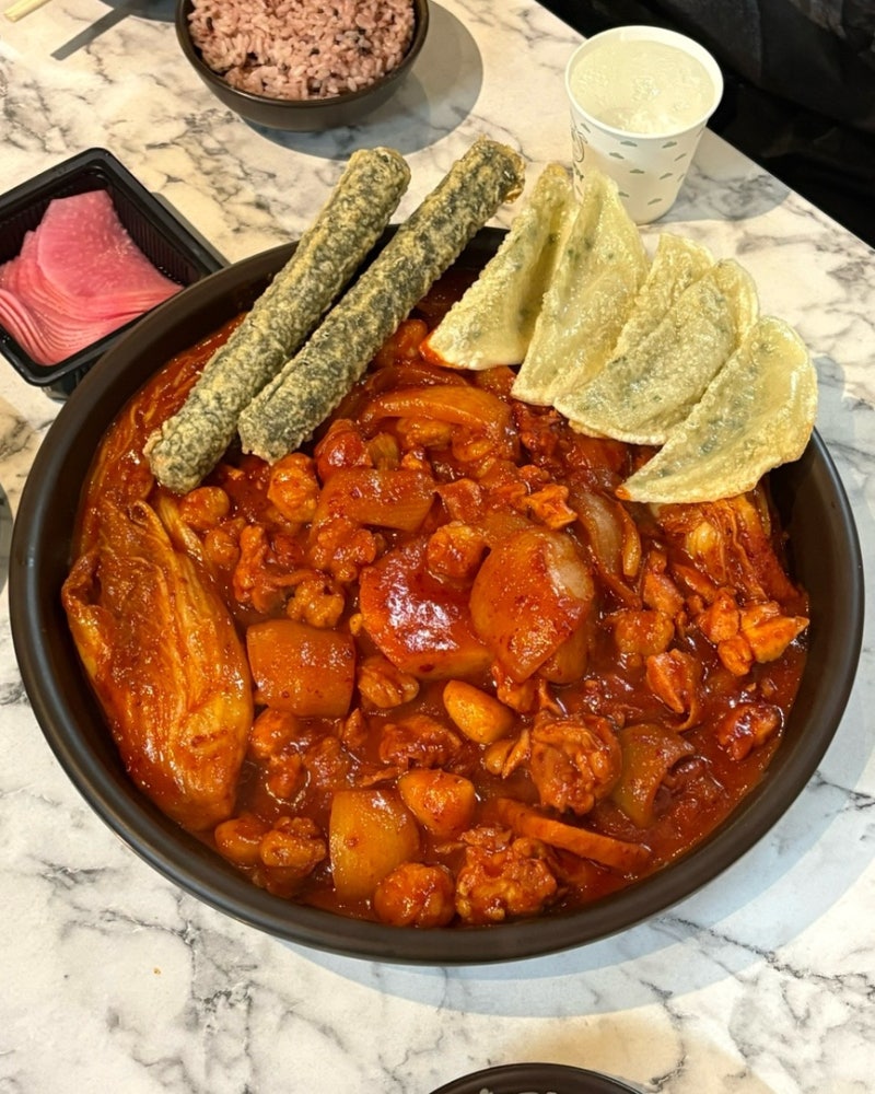 [서울/대치] 대치동 찜닭 맛집 두찜 강남대치점, 실비한우곱찜닭 후기