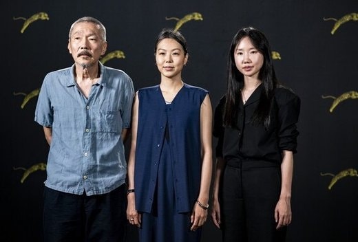 김민희 흰머리 노출, "당당한 자연스러움" vs "전략적 이미지 메이킹" 진짜 속내는