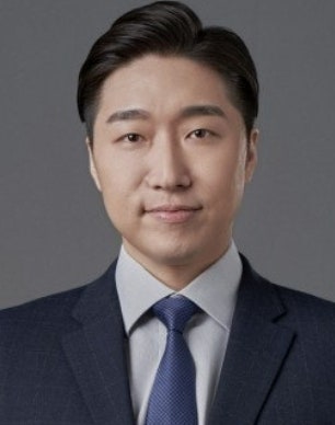 "백범 증손자 김용만이 말하는" 친일파 후손의 올바른 자세