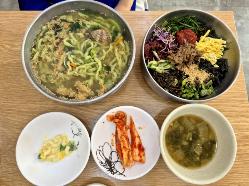 자가제면 쫄깃한 면발과 해초 비빔밥 맛집, 봉창이해물칼국수[대구]