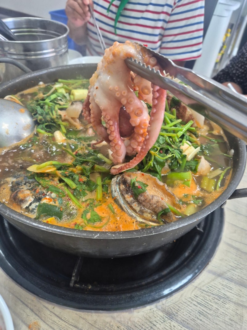 [영종도 맛집] 마시안해변 근처 푸짐한 해물탕! '영종도 이영애해물찜'