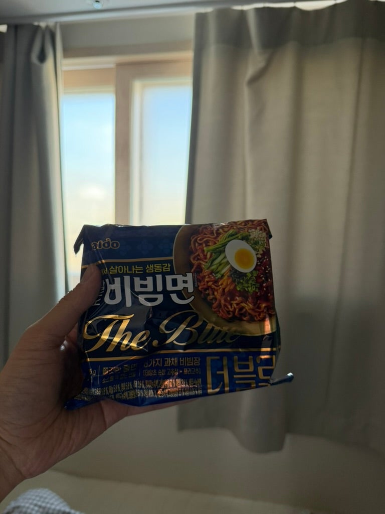 26.08.11) 팔도비빔면 더 블루