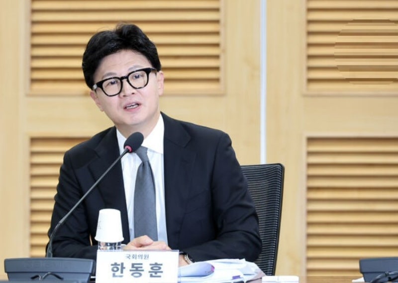[긴급속보] 한동훈 여론조사 부산·울산·경남 21.2%까지 치솟았다…부산행이 차기 대선판까지....