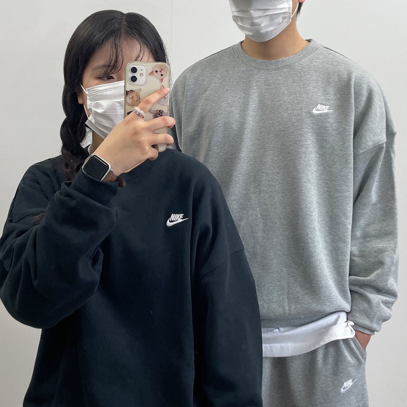 나이키 스우시 맨투맨 직접 써본 솔직 후기