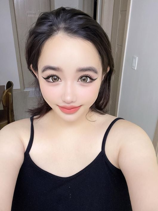 박봄 근황, 건강 문제로 활동 중단 후 달라진 모습…“새벽에 한 컷” 셀카